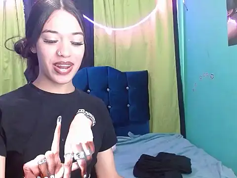 canelasexy 1 online show from May 4, 8:12 pm