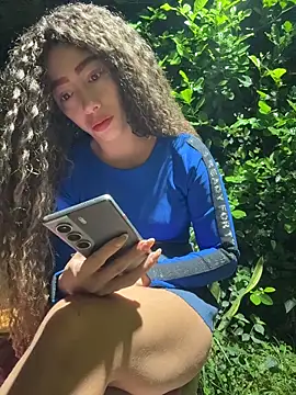 roxyrougee online show from July 2, 10:32 am
