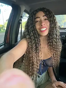 roxyrougee online show from June 20, 8:45 pm