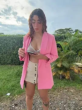 roxyrougee online show from May 1, 10:51 am