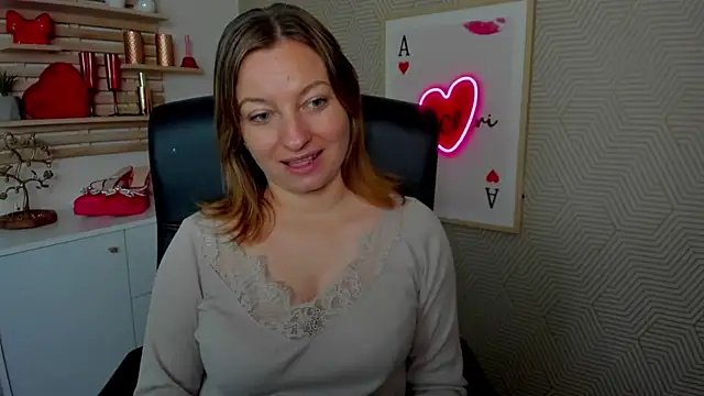 angelaSamt online show from June 17, 5:53 am