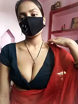 posewith online show from February 16, 9:09 am