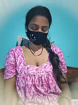 posewith online show from March 11, 8:00 pm