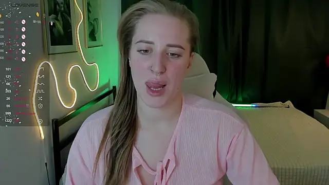 Alice Cire online show from December 20, 2:43 pm