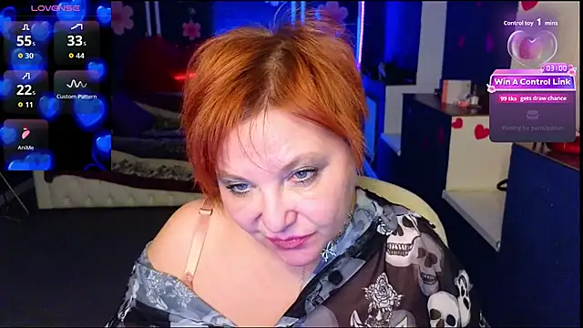 Kira Kenett online show from March 10, 8:02 pm