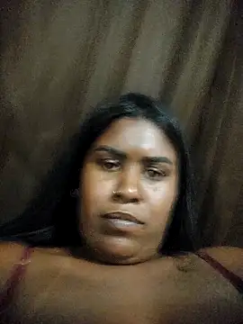 Snapshot of thamihravena chatting on October 10, 10:47 pm thamihravena online show from October 10, 10:47 pm