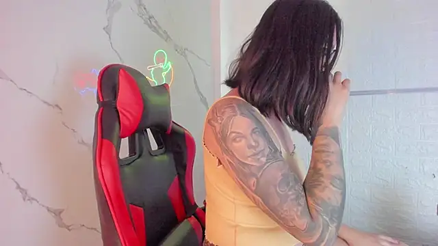 LolaXXXperience online show from October 22, 11:37 am