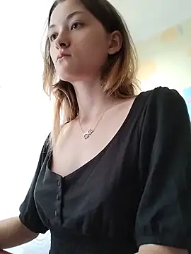 LillySvon online show from May 22, 3:54 pm