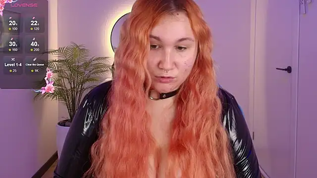 laura palmerr online show from September 25, 1:37 am