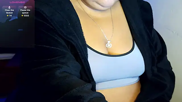 xlatinastar online show from July 7, 10:08 am