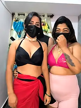 Family02 online show from July 30, 5:03 pm