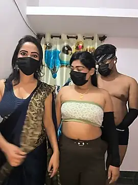 Family02 online show from August 1, 5:59 pm
