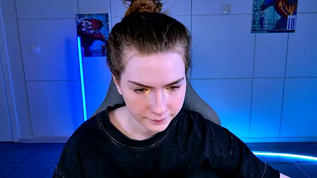 AliceCUNTach online show from October 29, 5:12 am