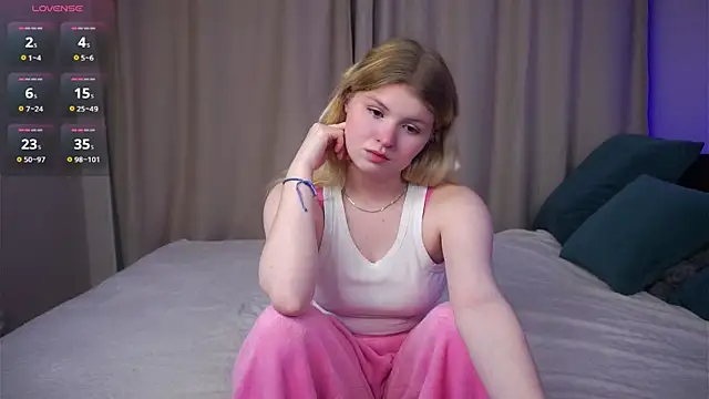 ShontaWasilko online show from September 24, 6:07 pm