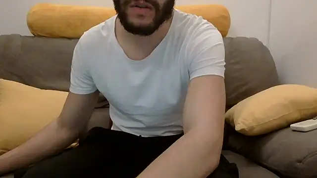 Amicisegreti online show from December 13, 9:43 pm