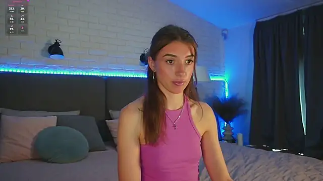 SweetVikki online show from June 18, 5:53 am
