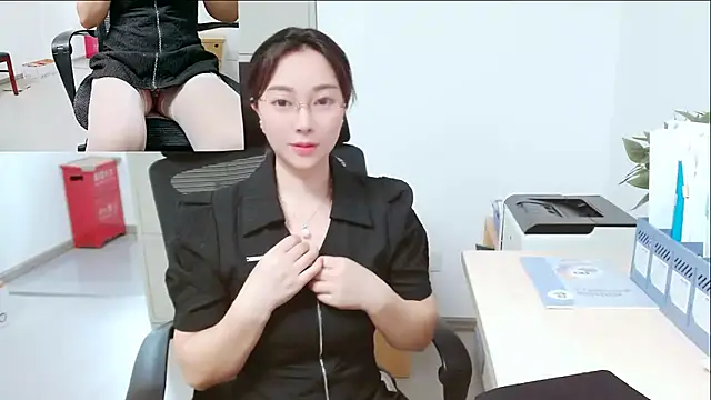 Snapshot of OL-Lily chatting on September 14, 1:58 am OL-Lily online show from September 14, 1:58 am