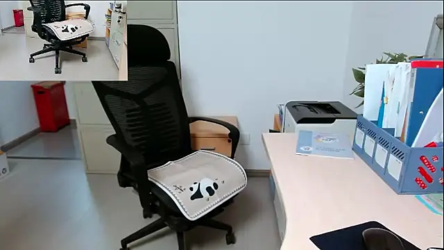 Snapshot of OL-Lily chatting on September 11, 1:50 am OL-Lily online show from September 11, 1:50 am