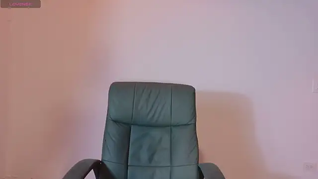 Olivia11  online show from November 10, 12:33 pm