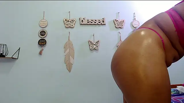 ashlyanaldeep18 online show from March 8, 2:26 am