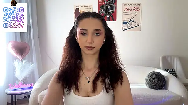 LinaMour online show from June 9, 4:12 am