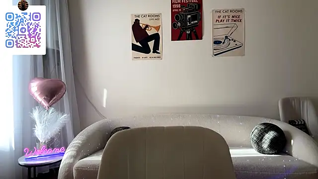 LinaMour online show from June 10, 4:22 am