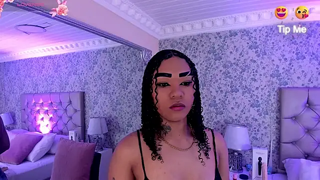 SkylerBloomm online show from August 3, 8:25 pm