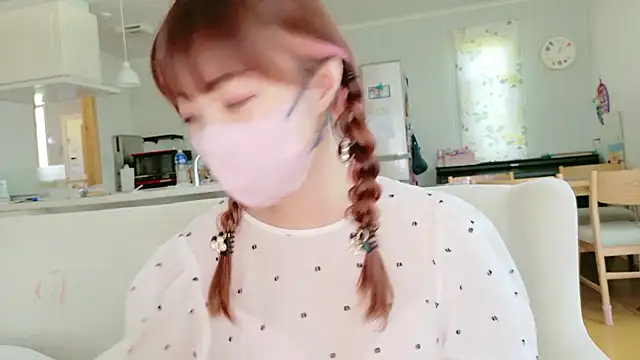 SUZU 1201 online show from July 21, 4:02 am
