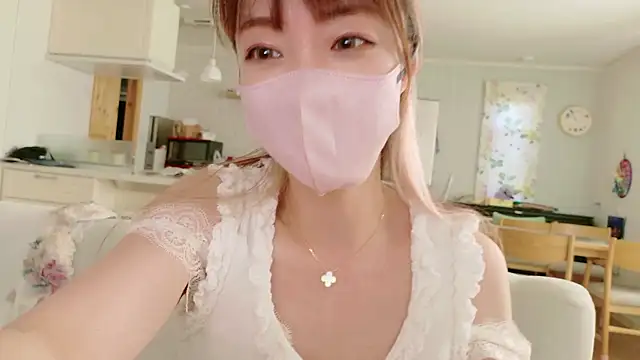 SUZU 1201 online show from November 3, 1:53 am