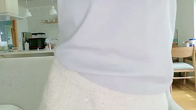 SUZU 1201 online show from July 20, 1:52 am