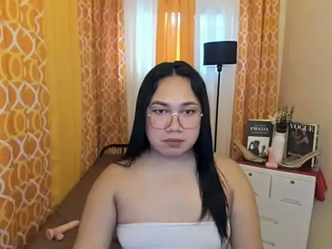 TsUncutKaren online show from May 5, 4:59 am