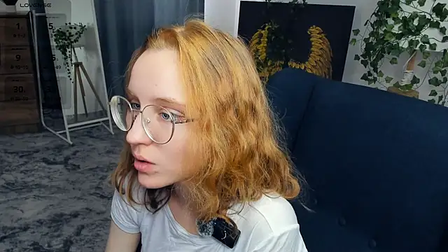 Snapshot of IiceVeinss chatting on October 12, 7:33 am IiceVeinss online show from October 12, 7:33 am