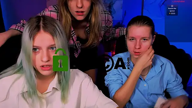 gloria bubble online show from November 27, 10:18 am