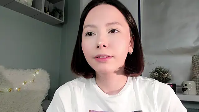 TondaEsperon online show from October 1, 2:44 pm