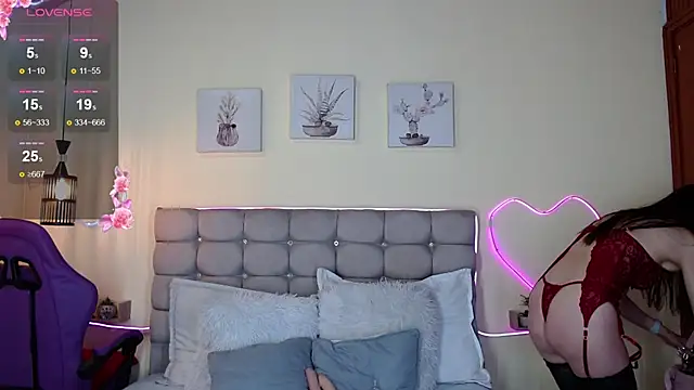  naomi s online show from June 25, 1:24 pm
