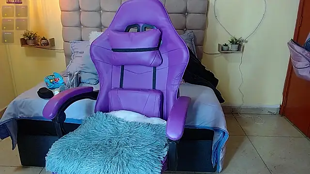  naomi s online show from July 16, 2:32 pm