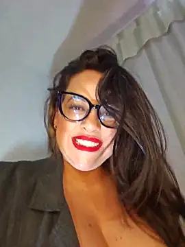 Nicoleefaith  online show from October 22, 8:25 pm