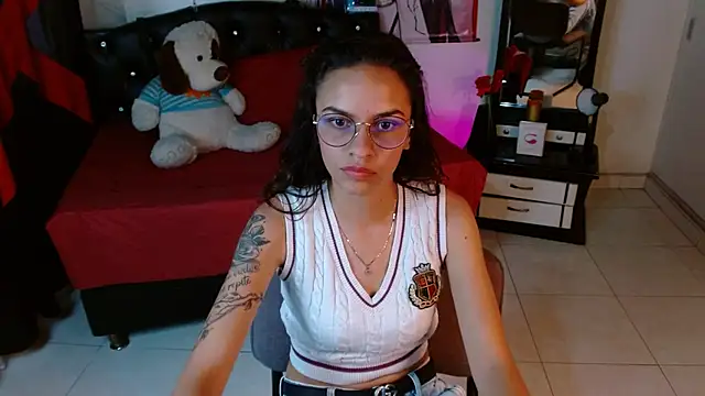 Skylovershot online show from October 27, 7:30 pm