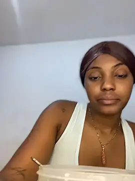 zaracollins01 online show from July 23, 8:28 pm