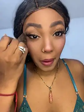 zaracollins01 online show from July 15, 9:41 pm