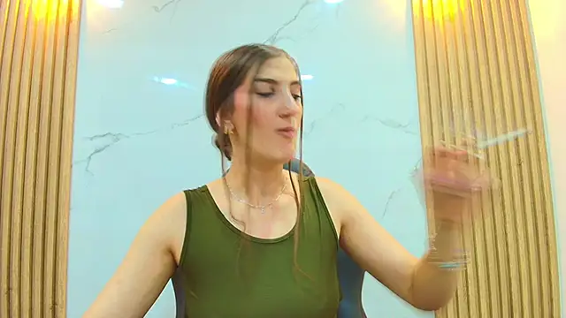 Dafne castro  online show from June 29, 5:56 pm