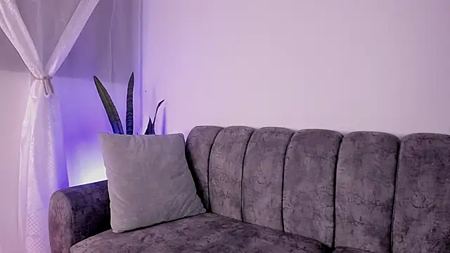 samiradoll online show from May 2, 4:05 am