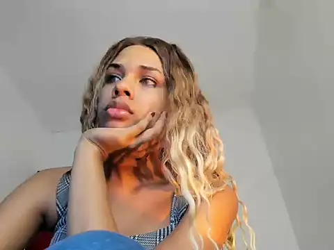 calliedemon  online show from March 10, 12:42 pm