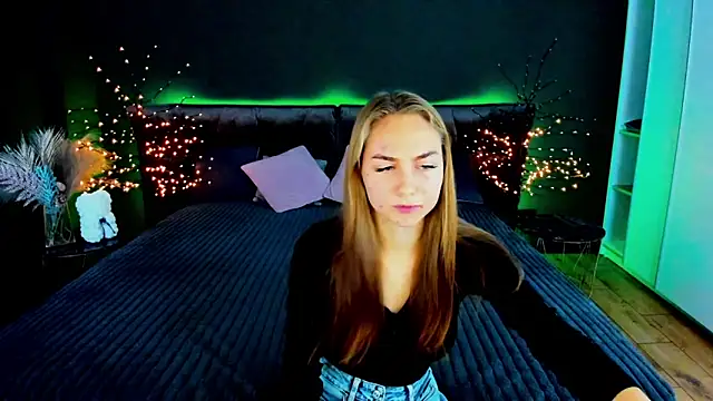 MilaAddams online show from October 10, 5:45 am