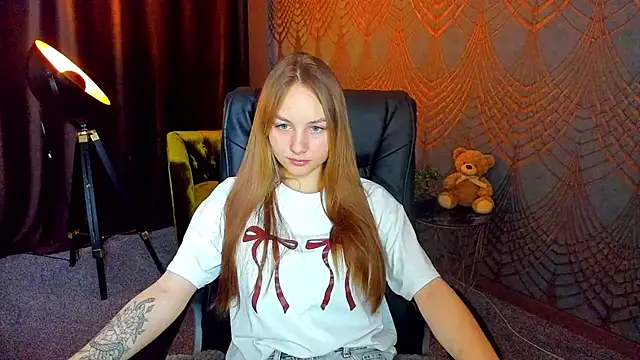 MilaAddams online show from July 2, 5:35 am