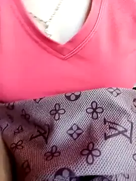 LucyyLy online show from September 12, 4:02 am