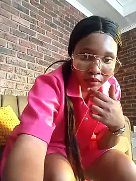 freakynyashXxXx online show from February 14, 3:36 pm