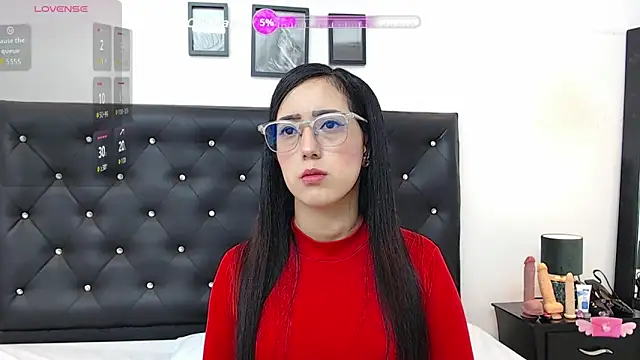 ivorynoir online show from February 12, 1:24 pm