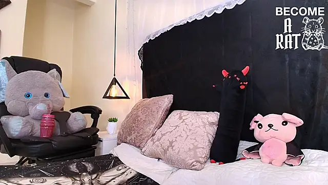 IvyBelle  online show from June 3, 2:33 pm