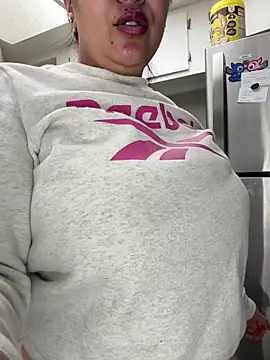 latina curvy22 online show from May 5, 9:07 pm